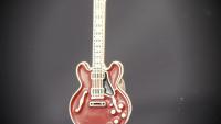 Gibson ES 335  Pin Badge - Sixties Cherry Stain Colour