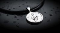 Stainless Steel Circle Treble Clef Leather Choker