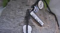 White Music Necklace