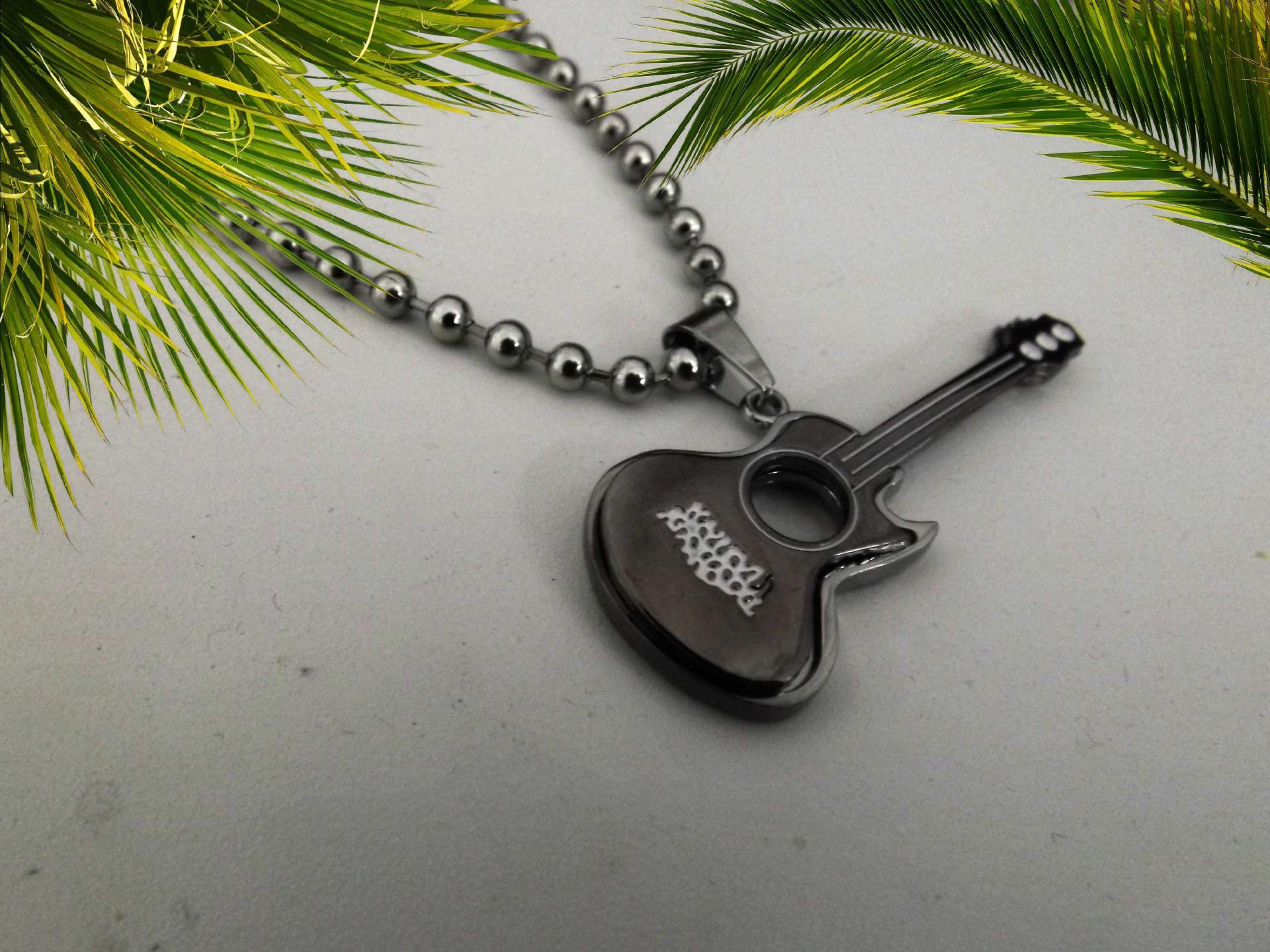 Acoustic Style Guitar Pendant