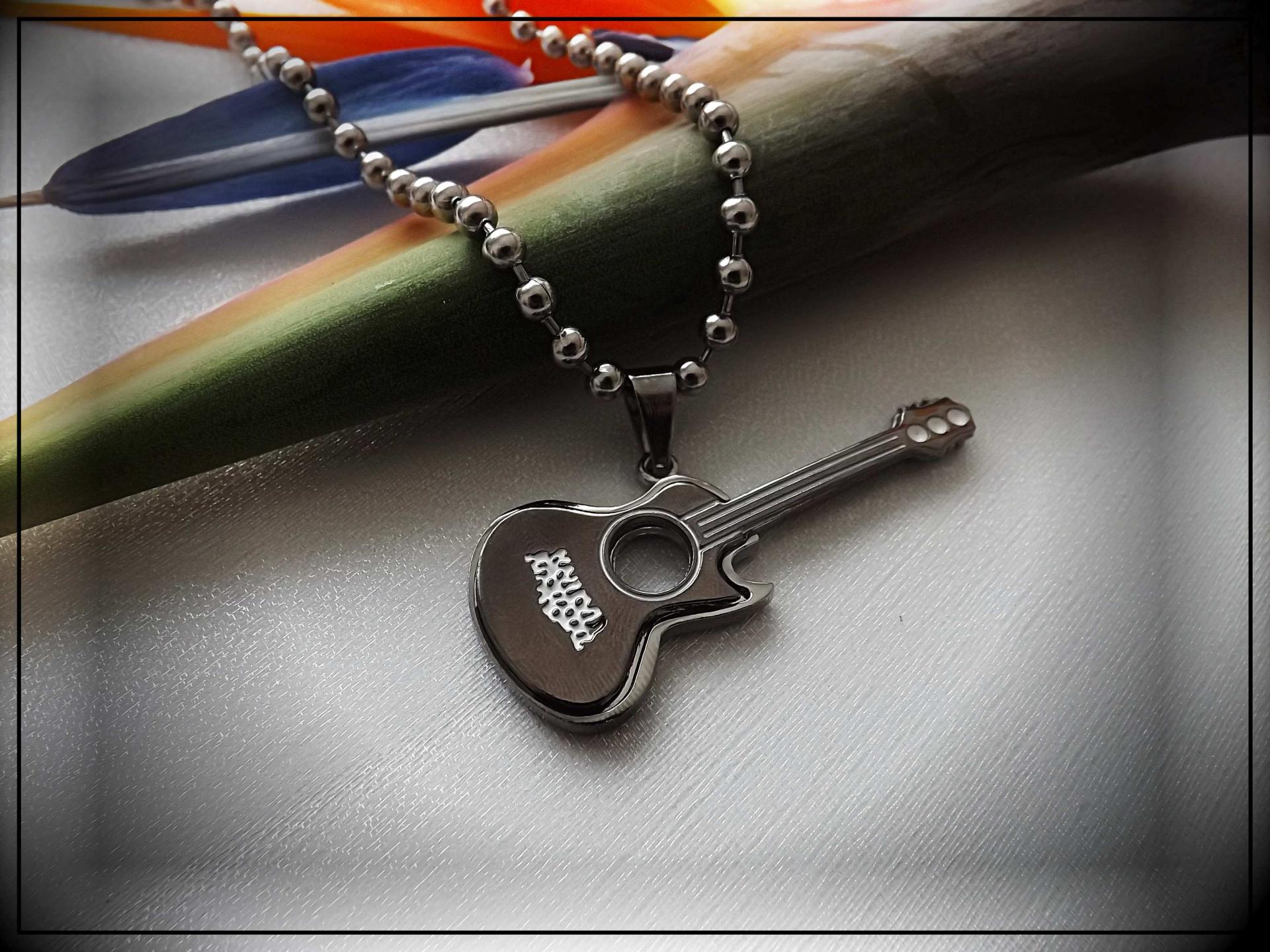 Acoustic Style Guitar Pendant