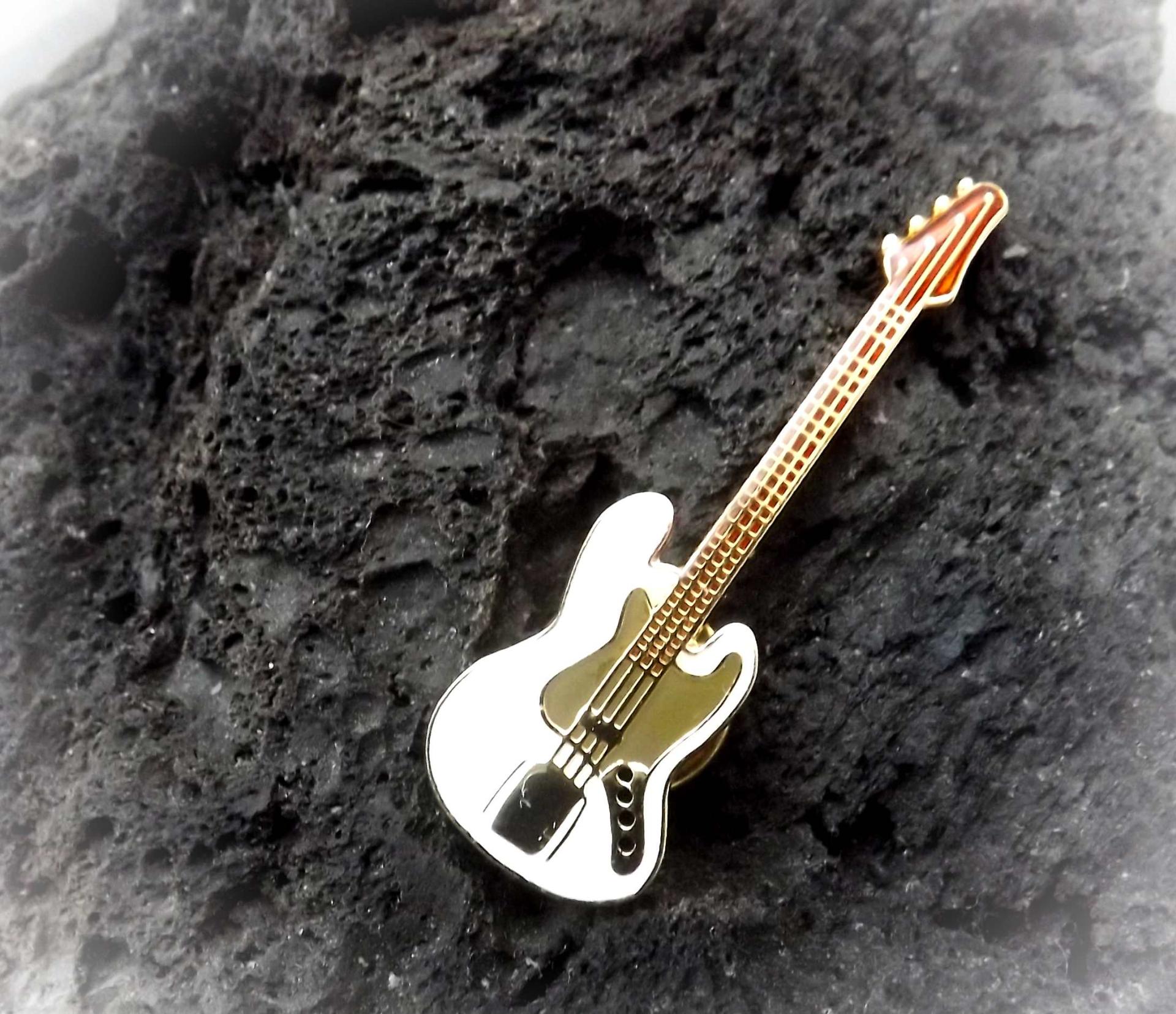 Bass Guitar Fender Style Pin / Brooch with Black Scratch Plate