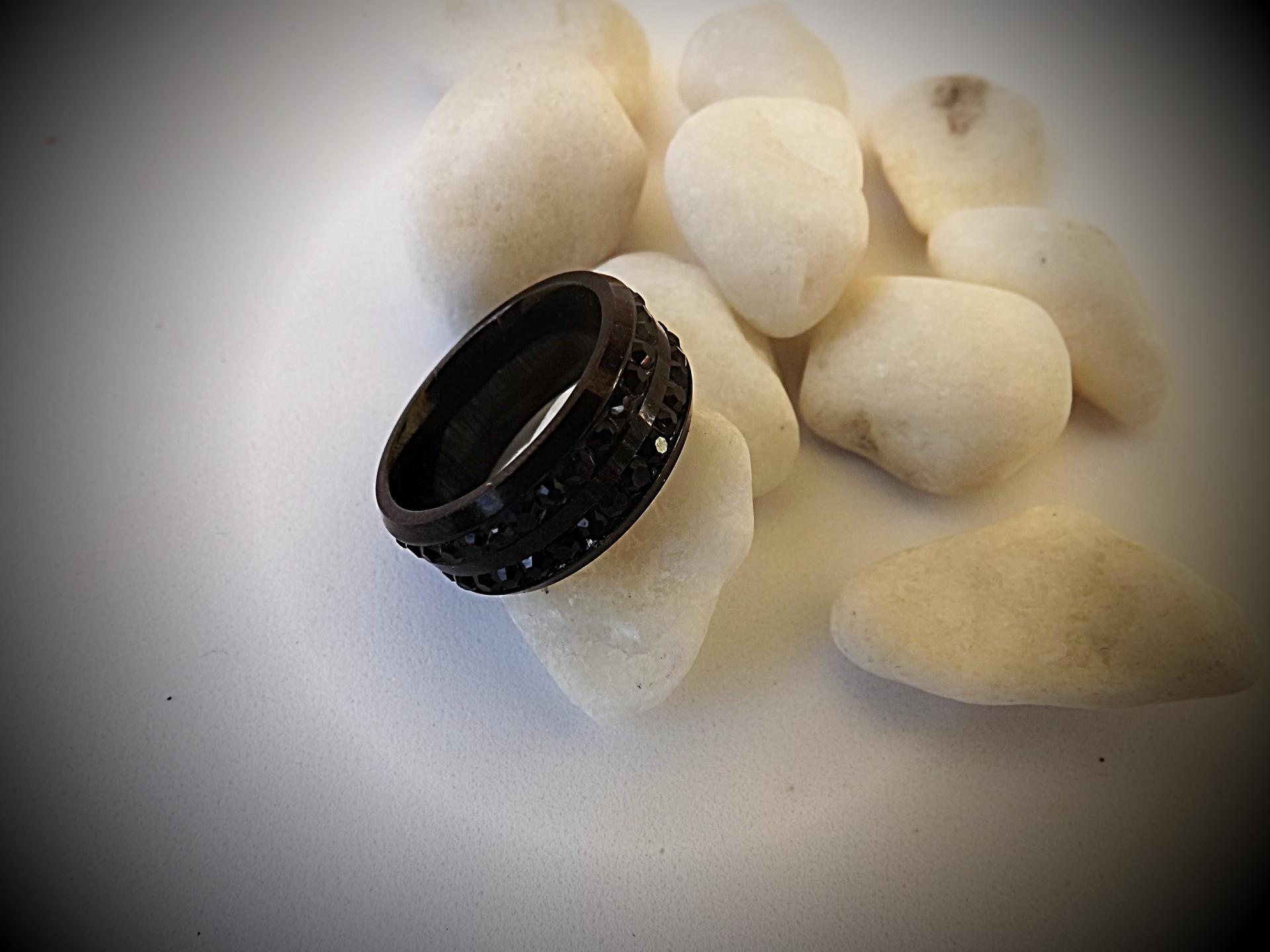 Black Crystal Titanium Ring - Unisex