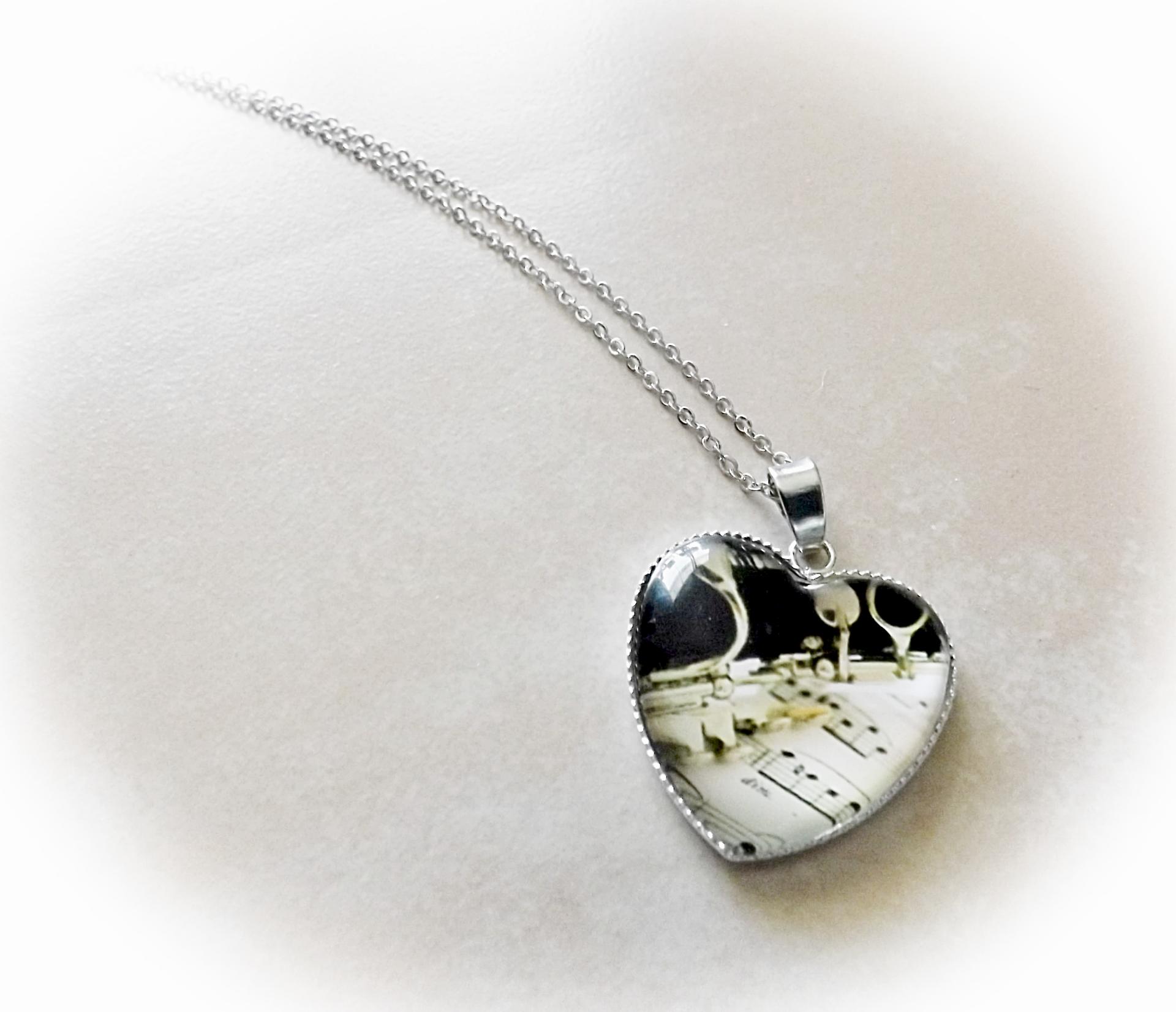 Clarinet Necklace in Heart Shape