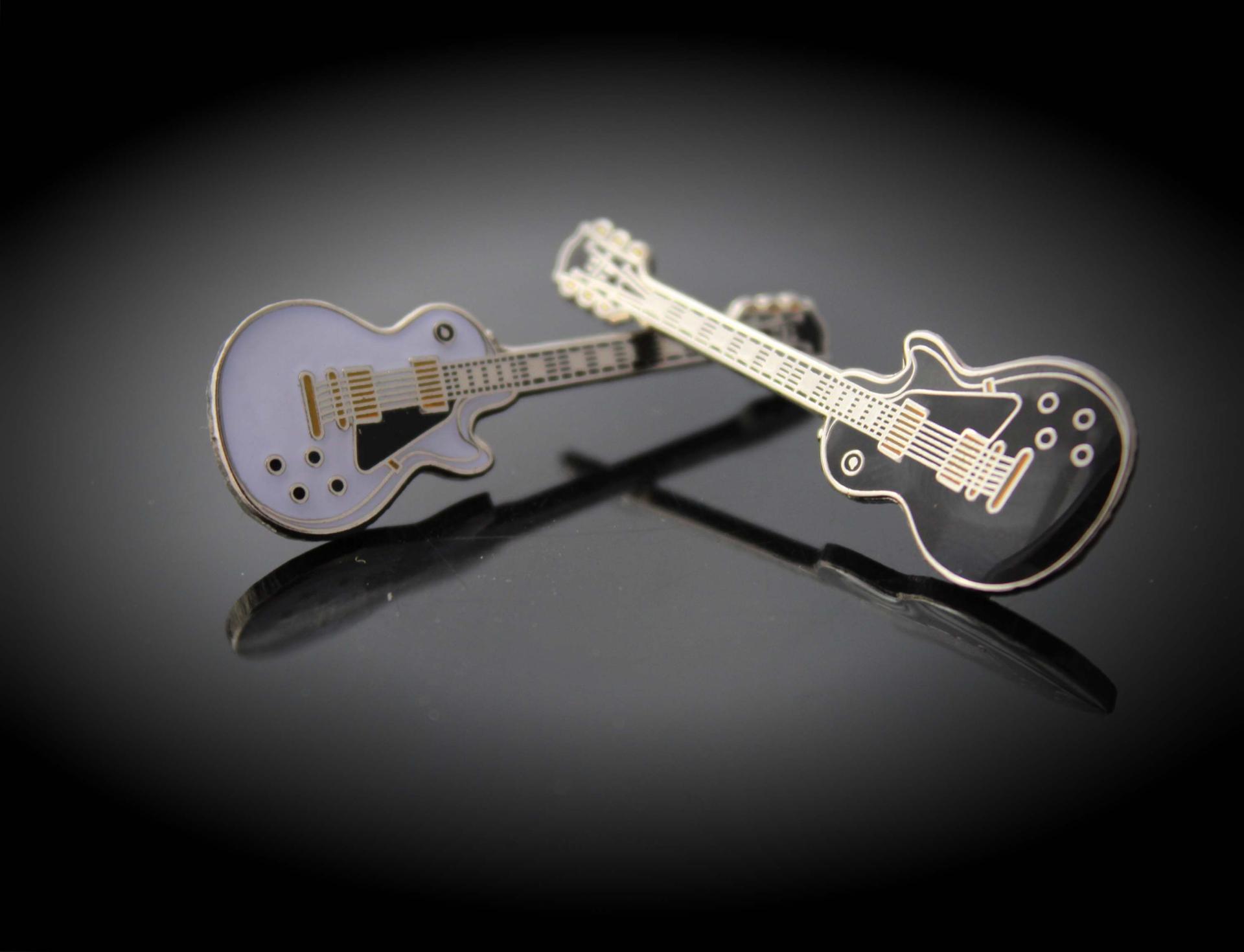 Gibson Les Paul Custom Style Guitar  Pin Badge