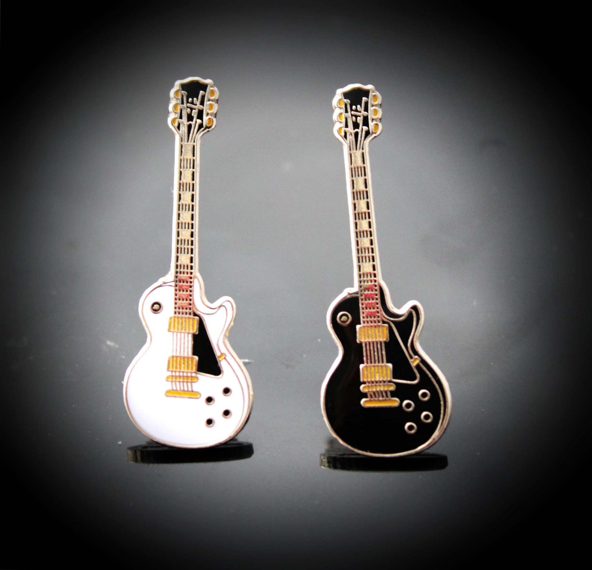 Gibson Les Paul Custom Style Guitar  Pin Badge