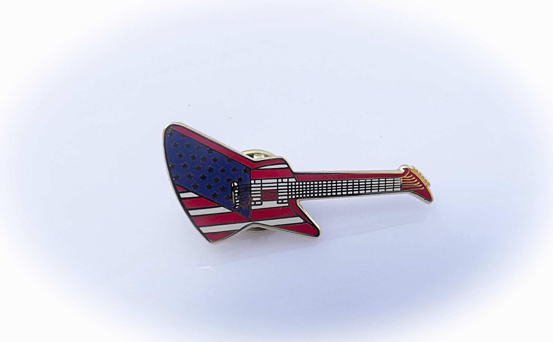 Gibson Explorer Guitar Pin Badge - American Flag