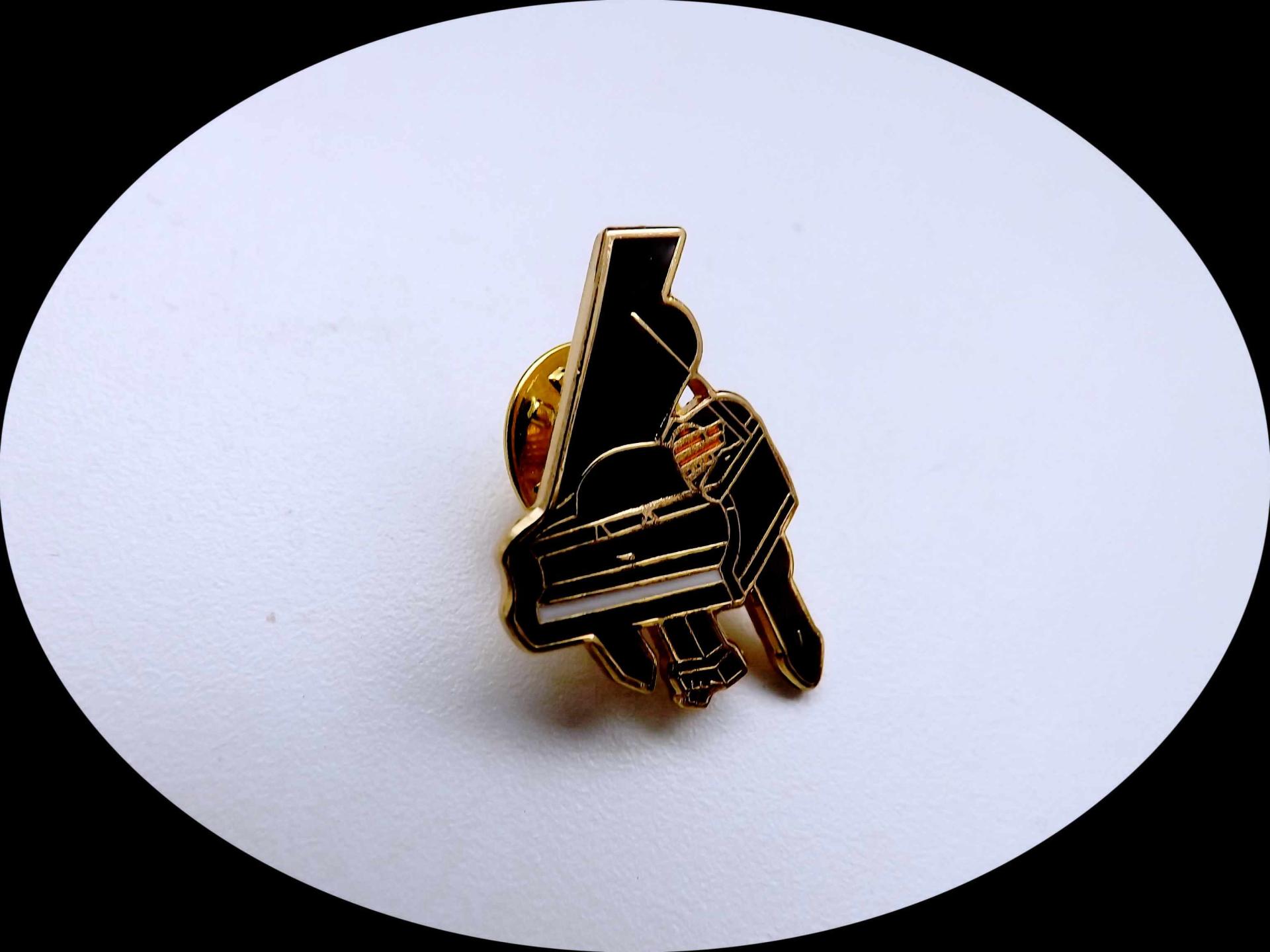 Grand Piano Pin Brooch