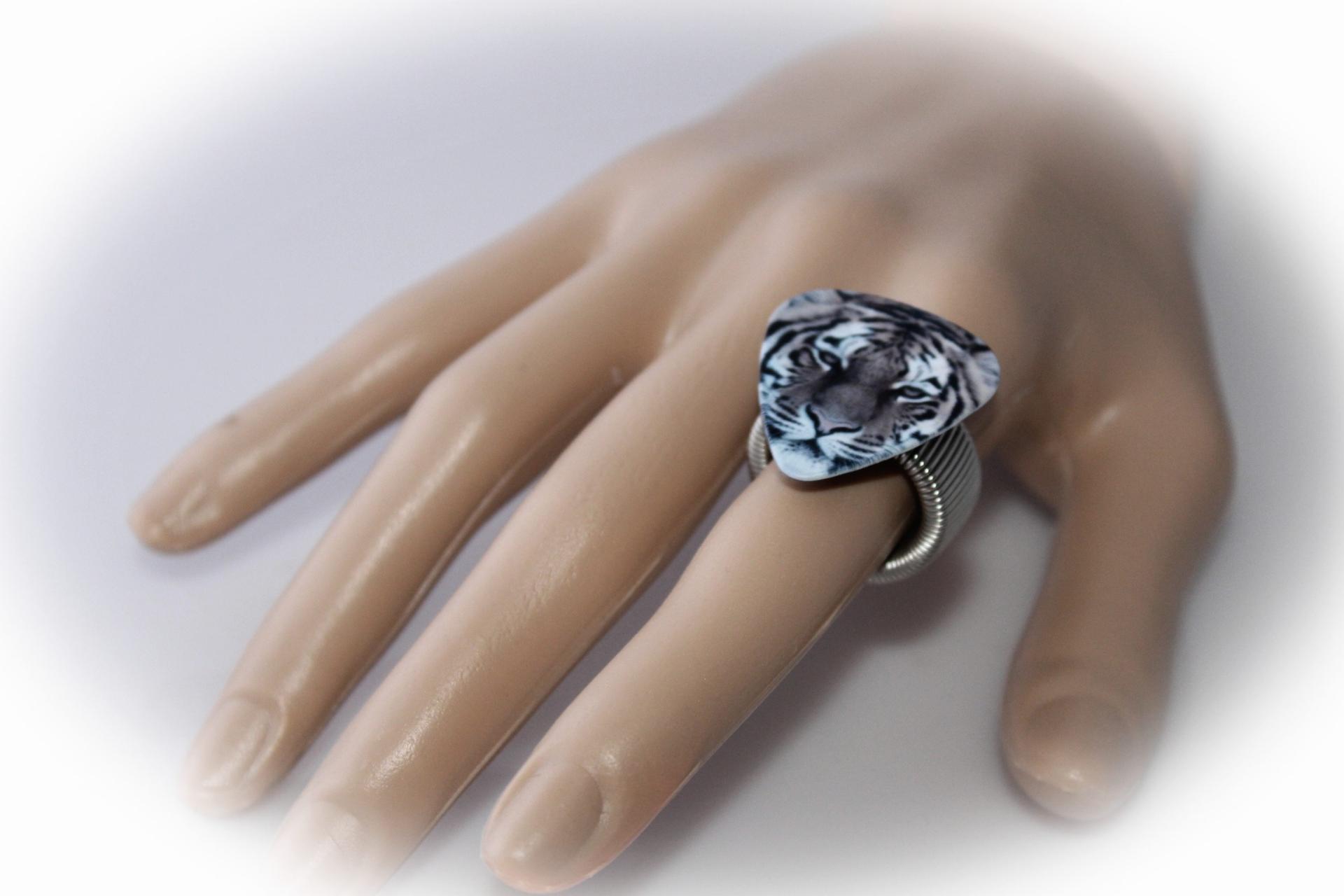 Guitar Pick Adjustable Ring - Lion or Tiger Design!