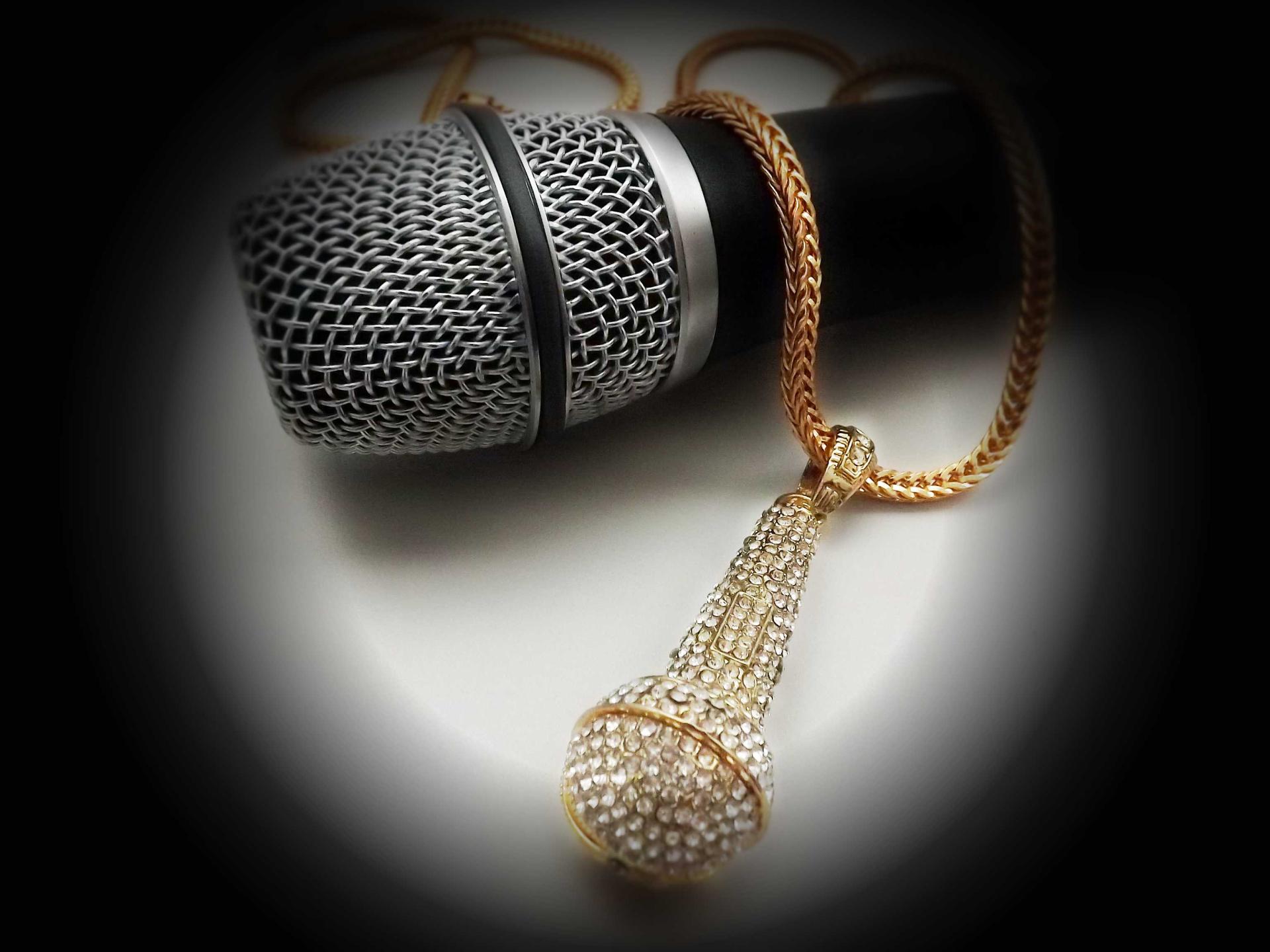 Hip Hop Rapper Iced Out Microphone Pendant In Gold- Large