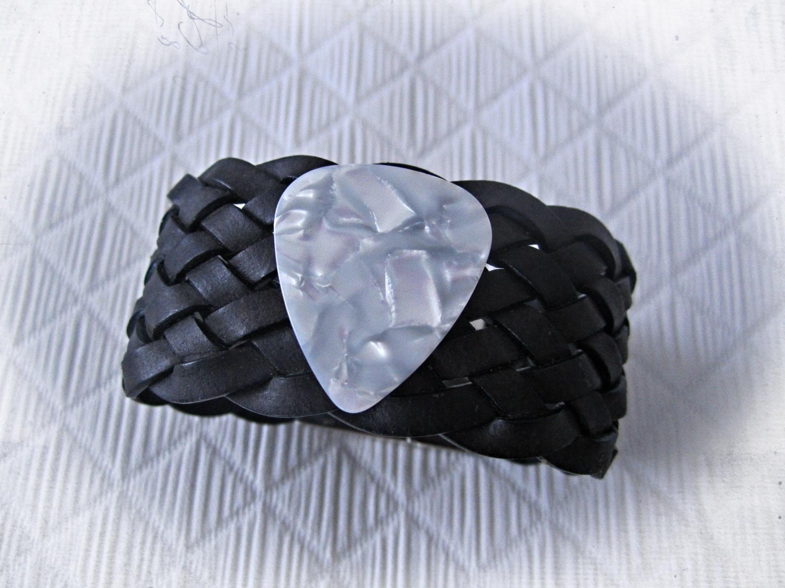 Chunky Magnetic Leather Bracelet with White Guitar Pick