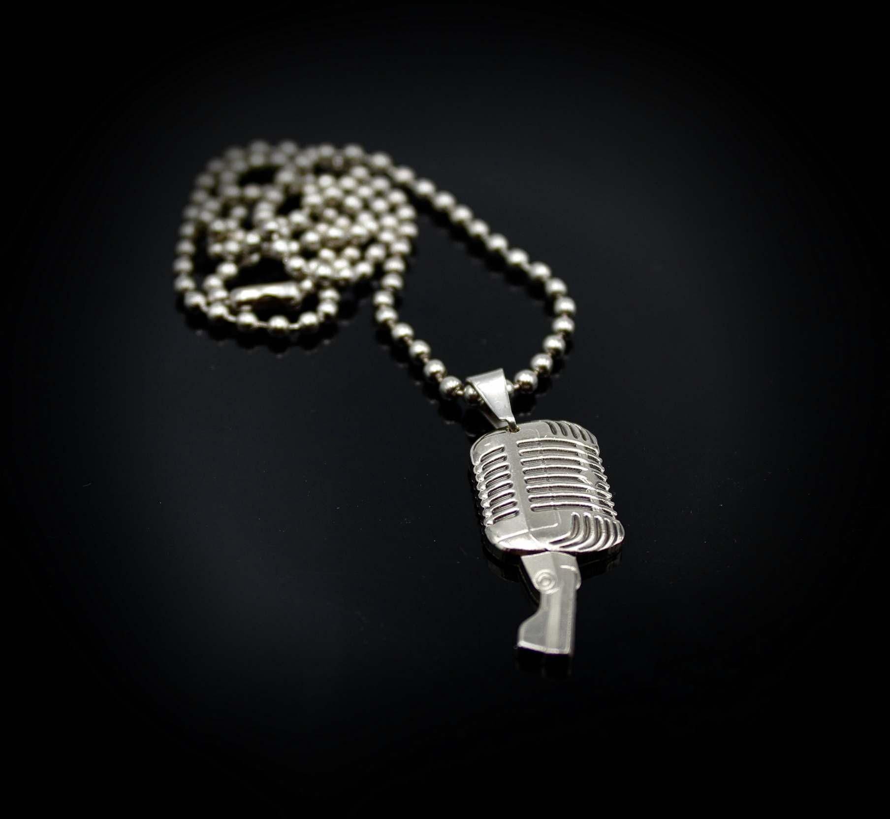 Microphone Pendant Retro Vintage Style - 3D 