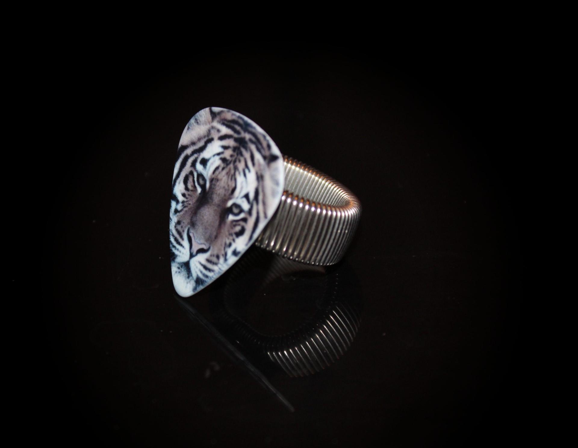 Guitar Pick Adjustable Ring - Lion or Tiger Design!