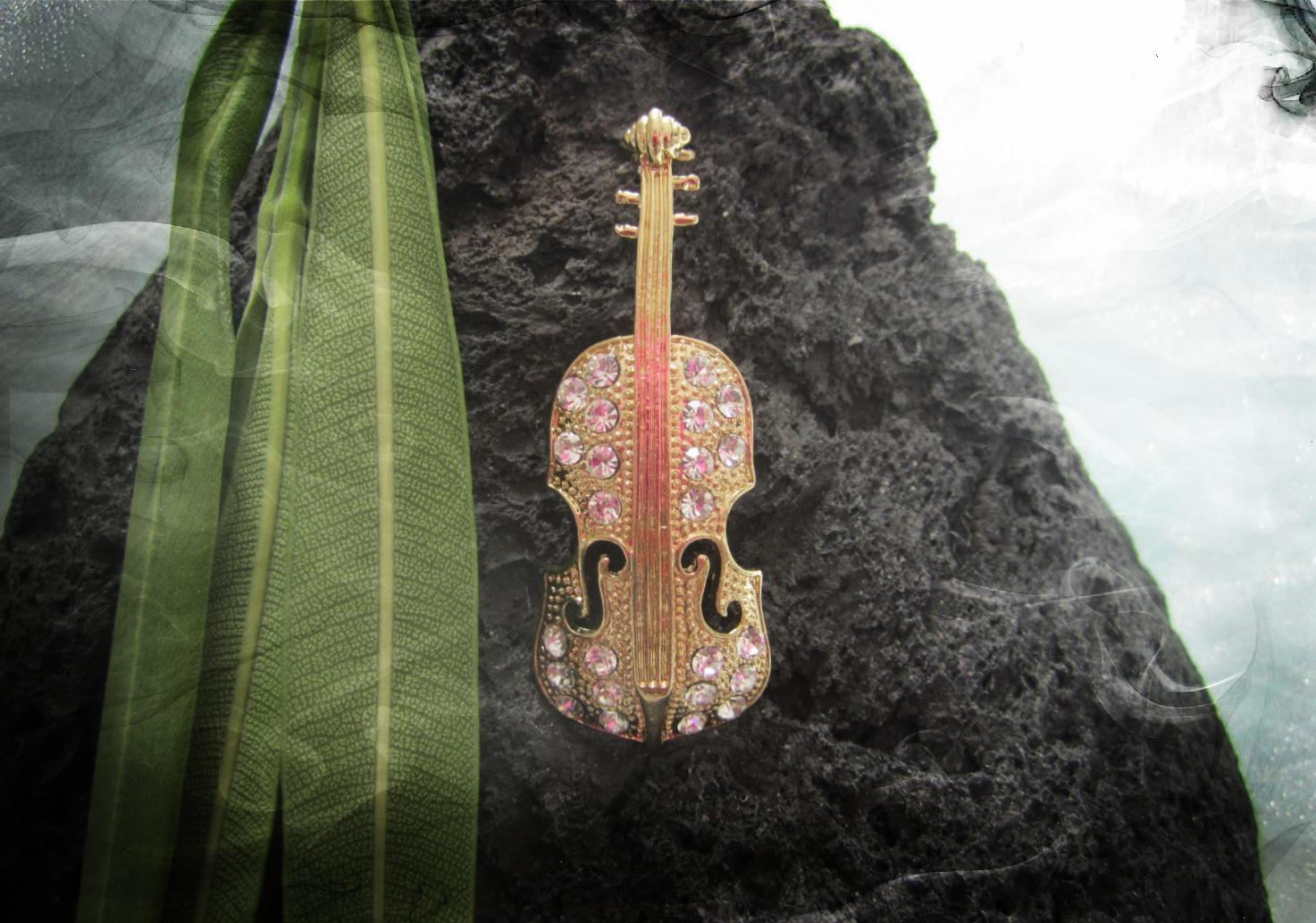 Violin Pin Brooch