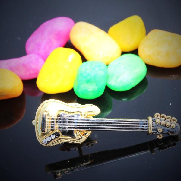 Bass Guitar Pin Badge With Real Strings