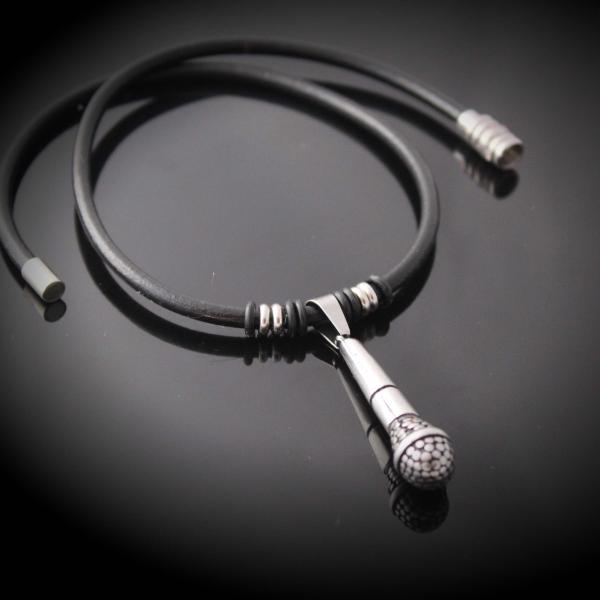 Microphone Pendant Choker Necklace in Leather and Stainless Steel